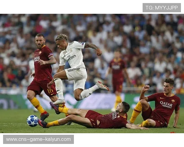 科莫替补攻入关键球，黑马身份渐入人心